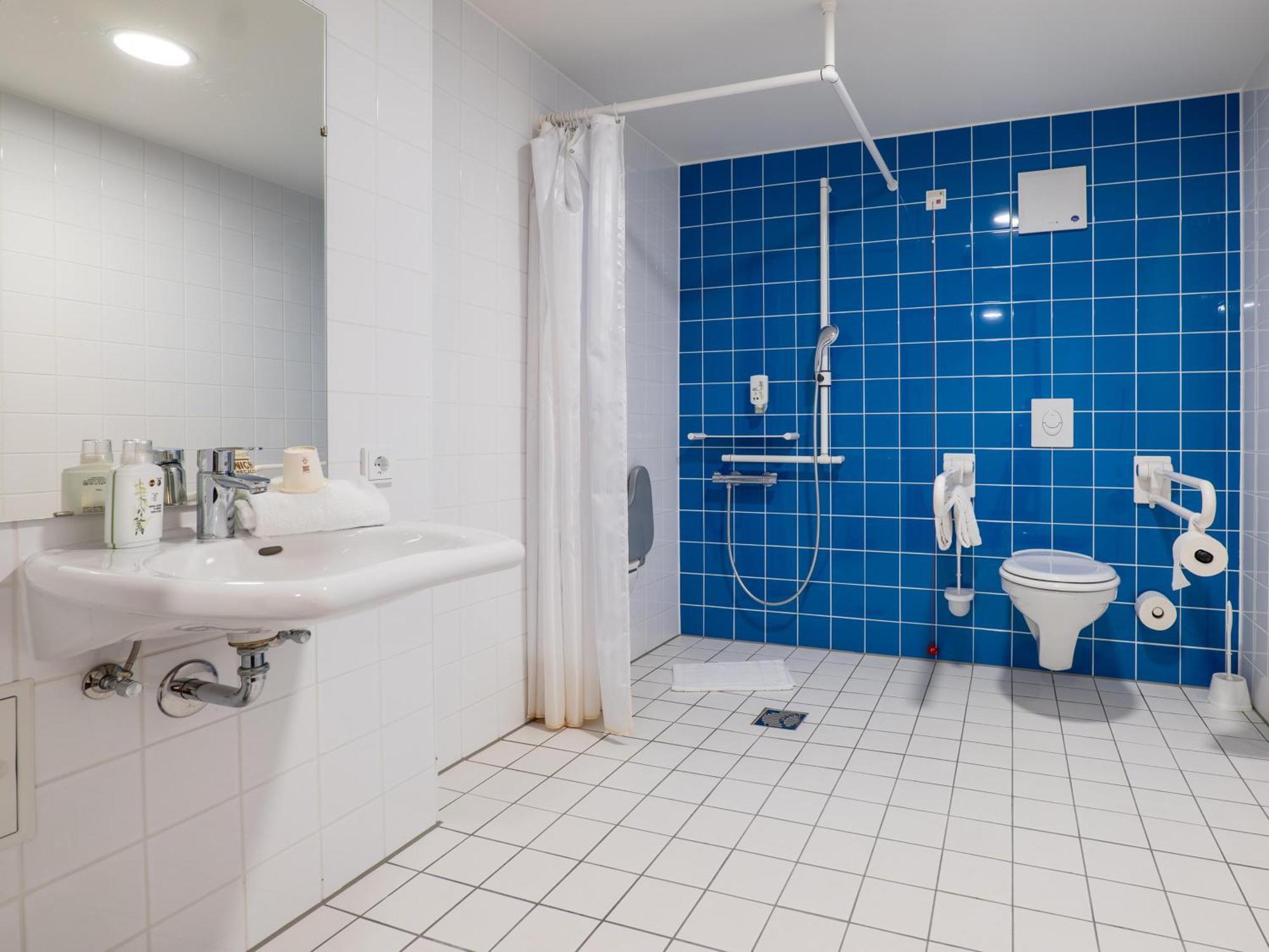 B&B Hotel Stuttgart-Airport/Messe 外观 照片